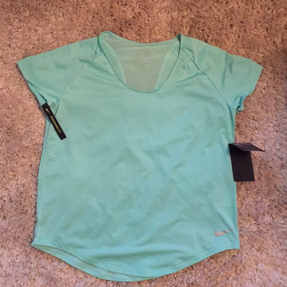 NIKE WORKOUT SHIRT